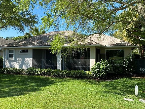 3rd image of 988 Carolina Cir SW