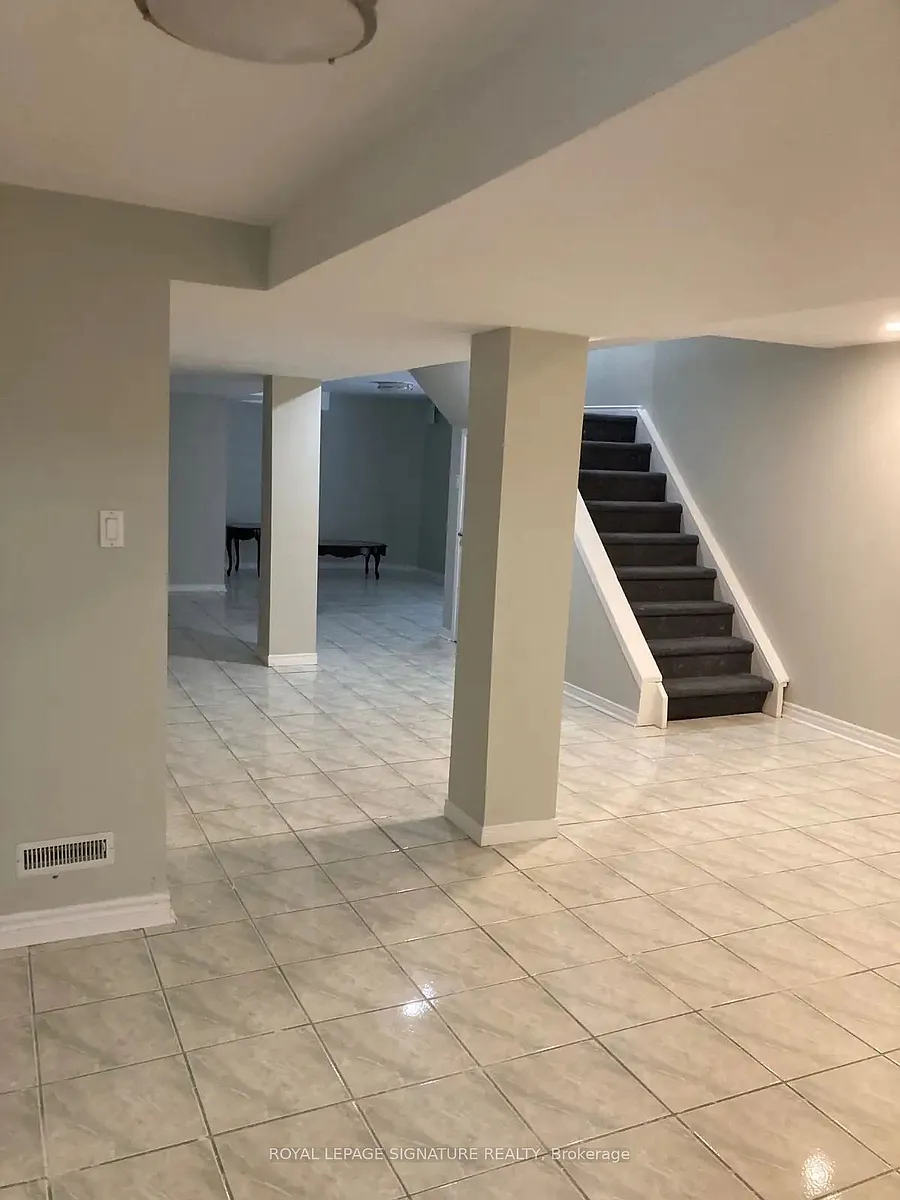 Building Photo - 154 Fifefield Dr #ALL INCLUSIVE BASEM