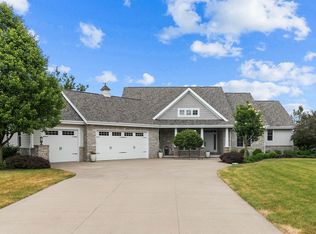 W7066 Rockdale Ln, Greenville, WI 54942