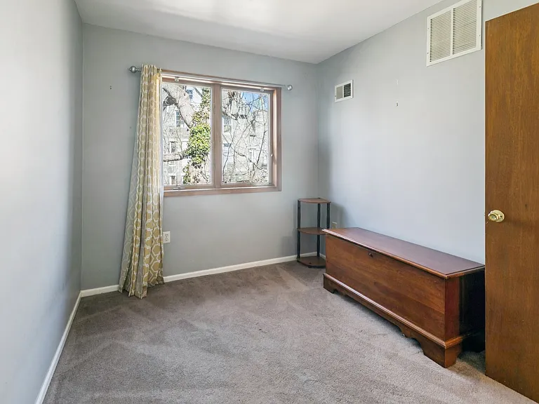 3379 Frederick St — Photo 25