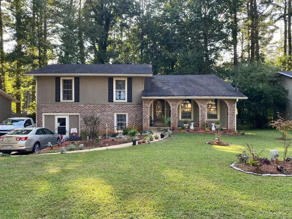 8907 Dorsey Rd, Riverdale, GA 30274