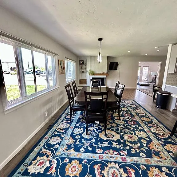 233 Greydene Ave — Photo 2