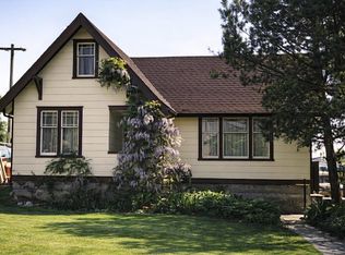 375 Blue Mountain St, Coquitlam, BC V3K4J7