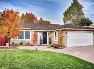 121 Bay Rd, Menlo Park, CA 94025