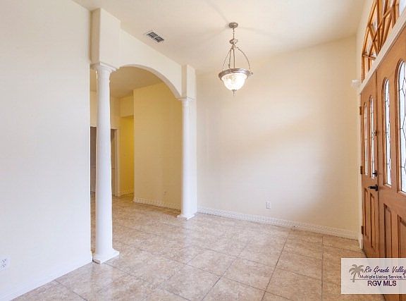5th image of 1464 Capistrano Dr