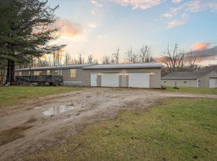 4035 Olmstead Rd, Ionia, MI 48846