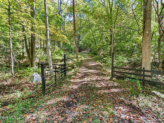 3rd image of 572 Alt Old Fain Road