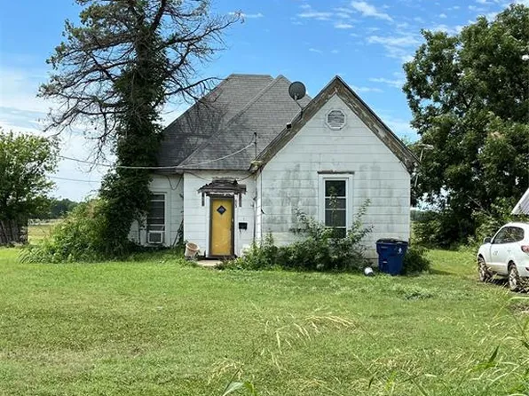 603 W Apache St, Lindsay, OK 73052