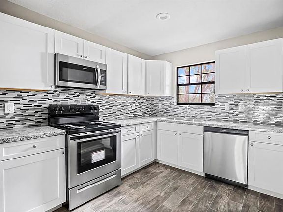 5th image of 3408 Balboa Cir #52