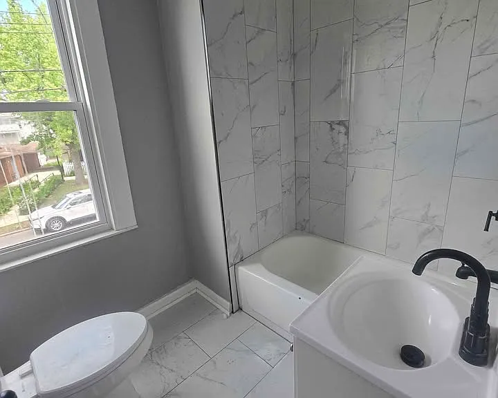 48 Daisy St #2 — Photo 2