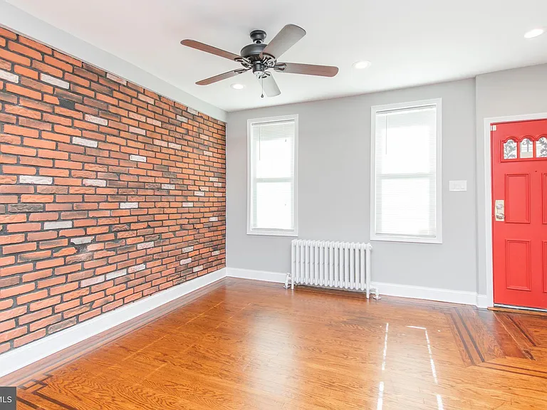 3138 Tilton St — Photo 3