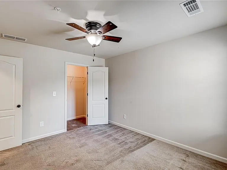 2310 Elmbridge Rd — Photo 23