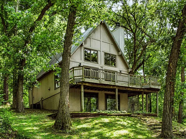 6761 Deerwood Trl, Rockford, IL 61109