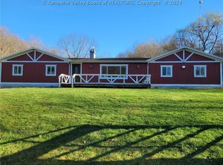 4400 Skull Run Rd, Ravenswood, WV 26164