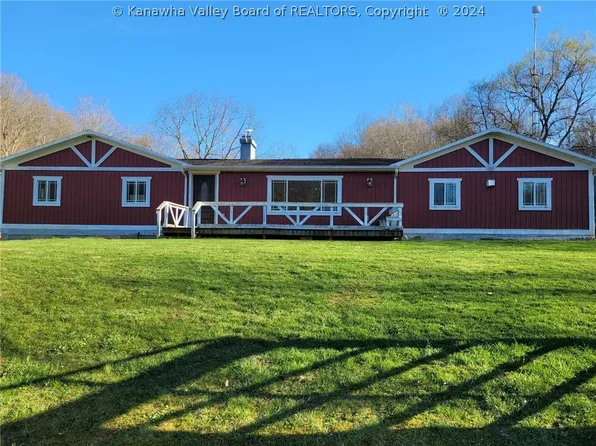 4400 Skull Run Rd, Ravenswood, WV 26164