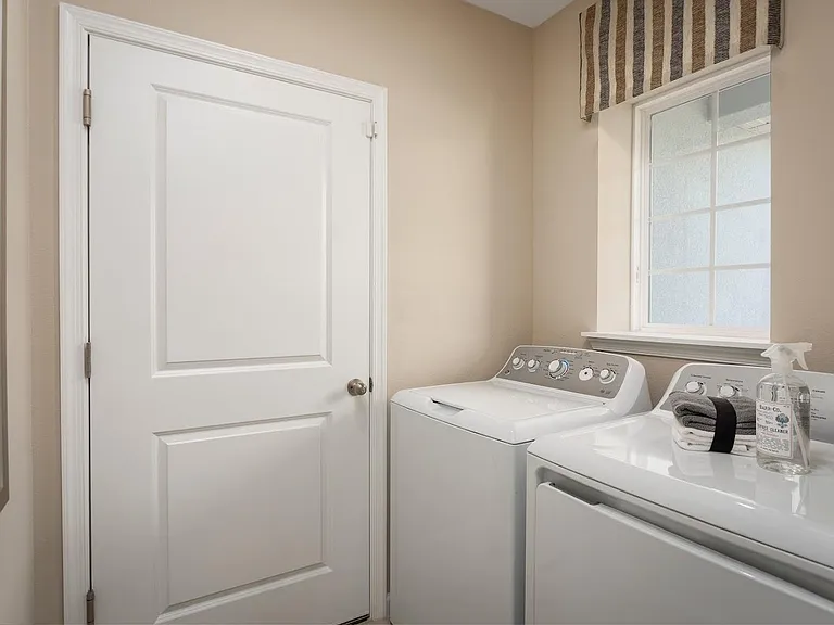 19081 Pebble Wood Ln — Photo 19