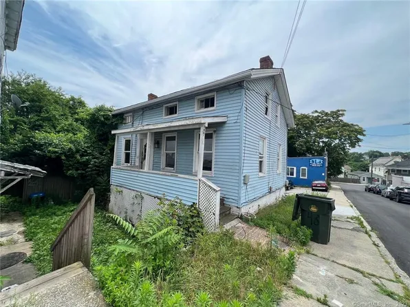 48 Prest Street, New London, CT 06320