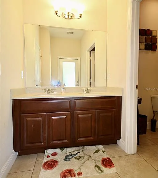 1073 Cavan Dr — Photo 24