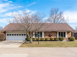 3020 Brixton Dr E, Springfield, OH 45503