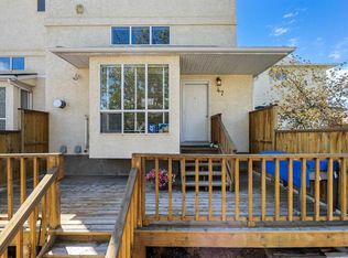 47 W Millrose Pl SW, Calgary, AB T2Y3J6