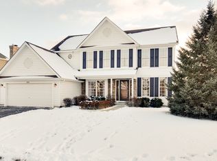 900 High Ridge Dr, West Chicago, IL 60185