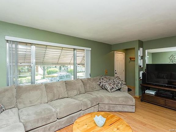 2nd image of 4055 Burgen Ave