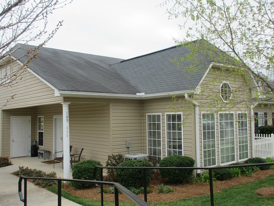 1st image of 109 W Brick Walk Ct