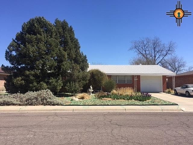 1st image of 1818 N Cielo Dr