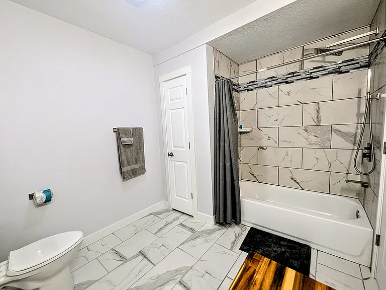 413 Jefferson St #6 — Photo 6