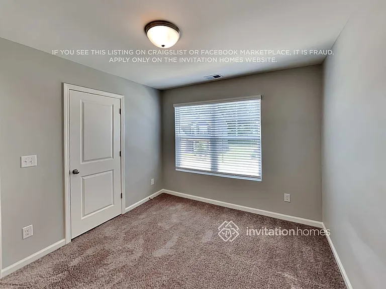 229 N Fortune Way — Photo 17