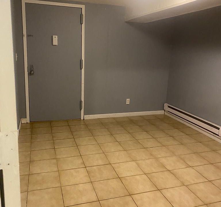 1st image of 1368 Leland Ave #Basement