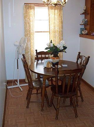 4th image of 2101 W Elm Ave
