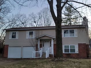 250 Treasure Cv, Ballwin, MO 63021