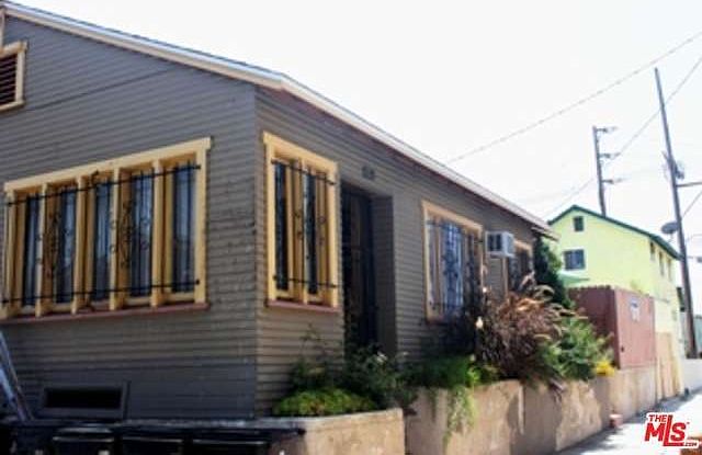 1st image of 610 N Van Ness Ave