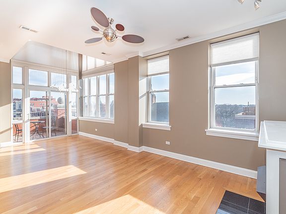 3rd image of 2700 W Belmont Ave Unit 503