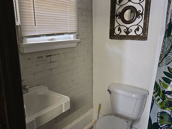 3rd image of 104 E Front St #11374741