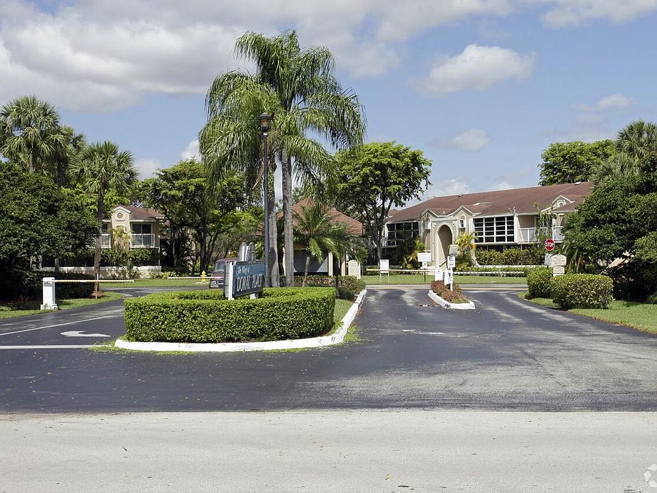 1st image of 4720 NW 102nd Ave #105-2