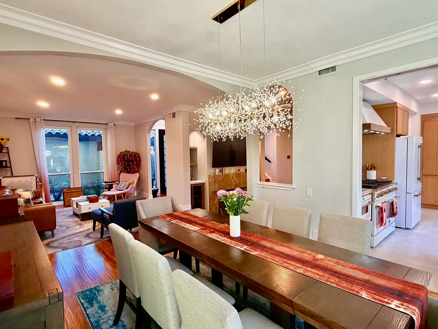W Terrylynn Pl, Long Beach — Photo 4
