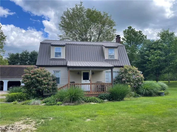 67966 Old Twenty One Rd, Cambridge, OH 43725