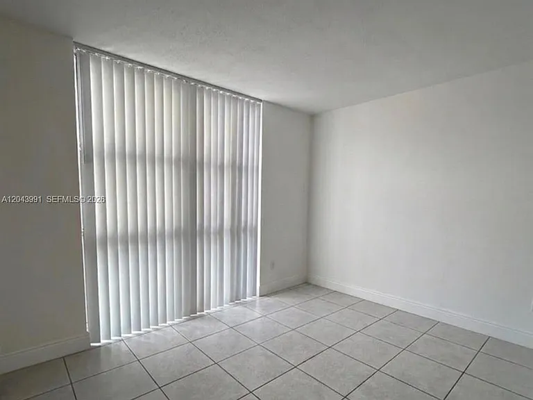 2055 SW 122nd Ave #327 — Photo 8