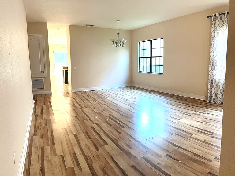 10848 Fern Rock Rd — Photo 2