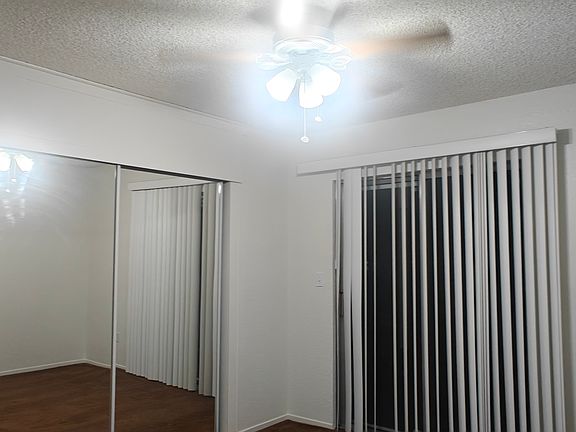 4th image of 21220 Madre St #X