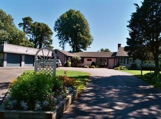 1343 Falmouth Rd, Centerville, MA 02632