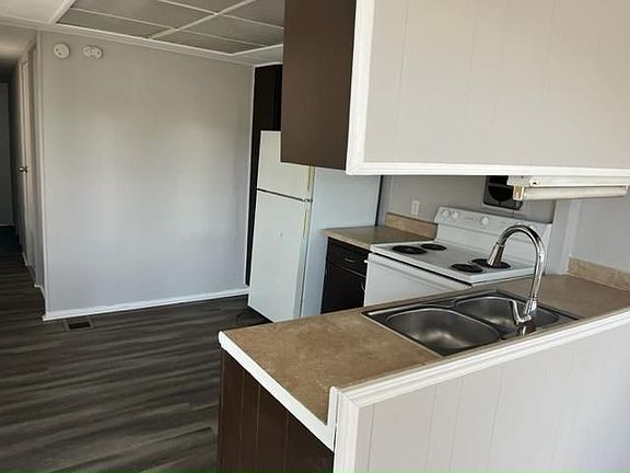 2nd image of 2850 New Tampa Hwy #114