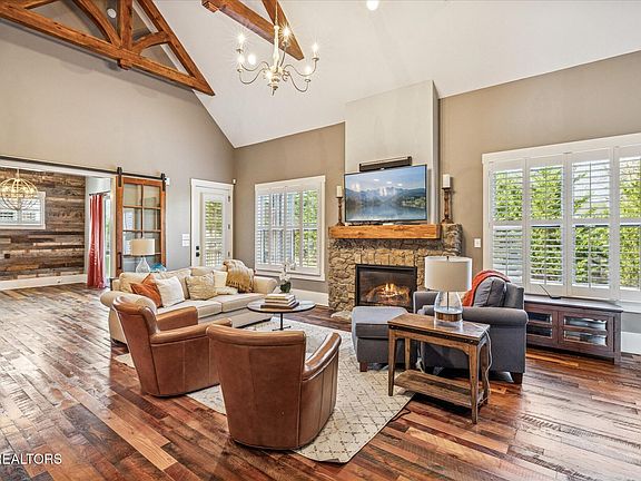 5th image of 1623 Yachtsman Way