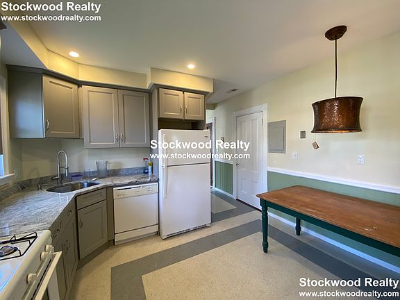 4th image of 18 Haverford St #3