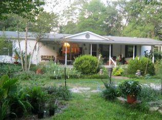 1306 Point Caswell Rd, Atkinson, NC 28421