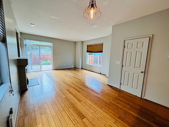 4th image of 8614 N Endicott Ave