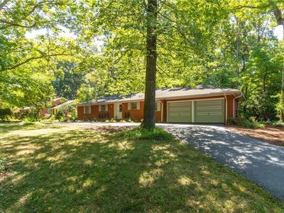 1011 Huntingdon Rd, Winston Salem, NC, 27104