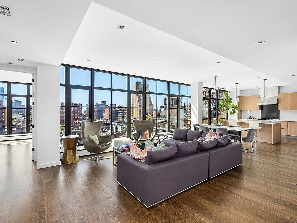 1st image of 225 W 17th St Penthouse 1